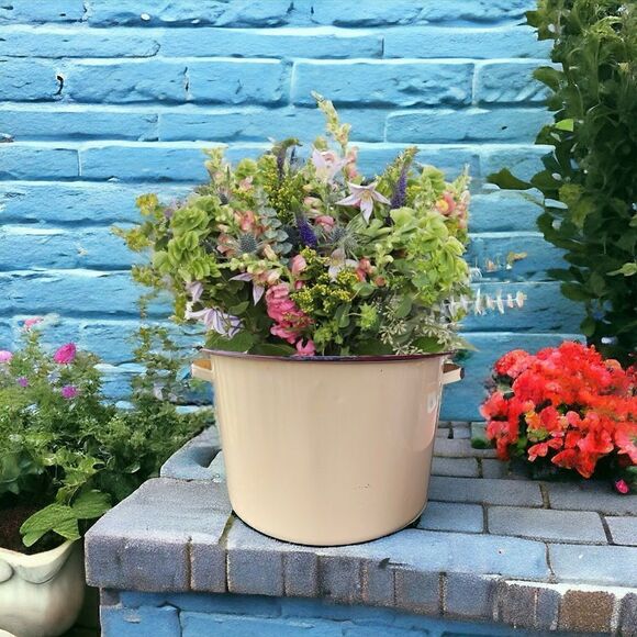 Vintage Pale Yellow Brown Trim Enamelware Large Stock Pot 12” Decorative - Picture 2 of 16